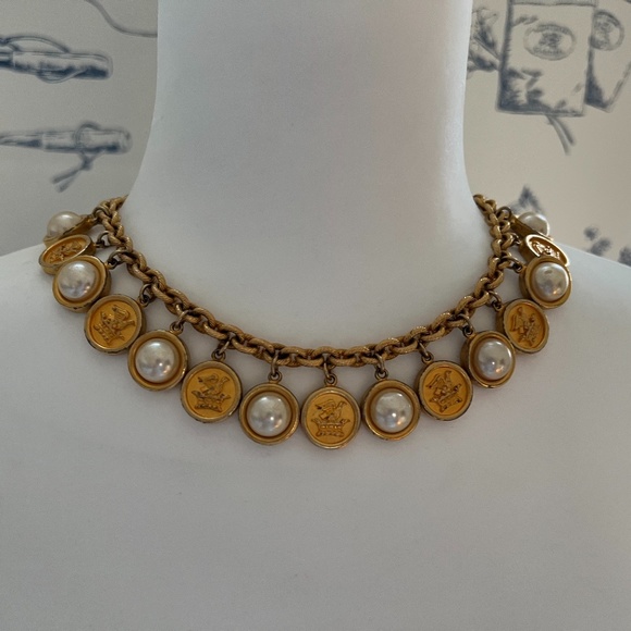Vintage MISH New York 1980’s Gold Plated Multi Charm Pearl Chain Collar Necklace - Picture 2 of 16